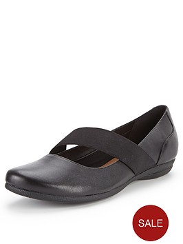 Clarks Discovery Ritz Mary Jane Flat Shoes Clarks Discovery Ritz Mary Jane Flat Shoes