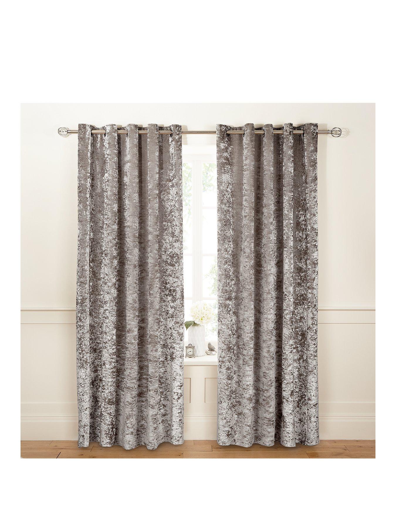 Luxe Collection Luxury Crushed Velvet Lined Eyelet Curtains