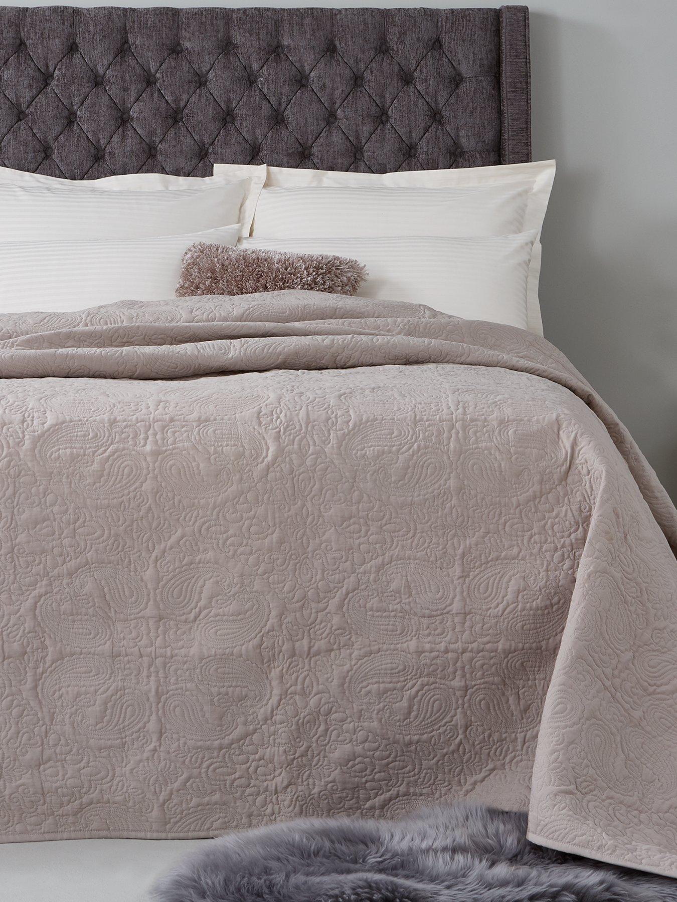 1600146797: Hotel Collection Luxury Vintage Paisley Quilted Cotton Bedspread Throw 165x240cm