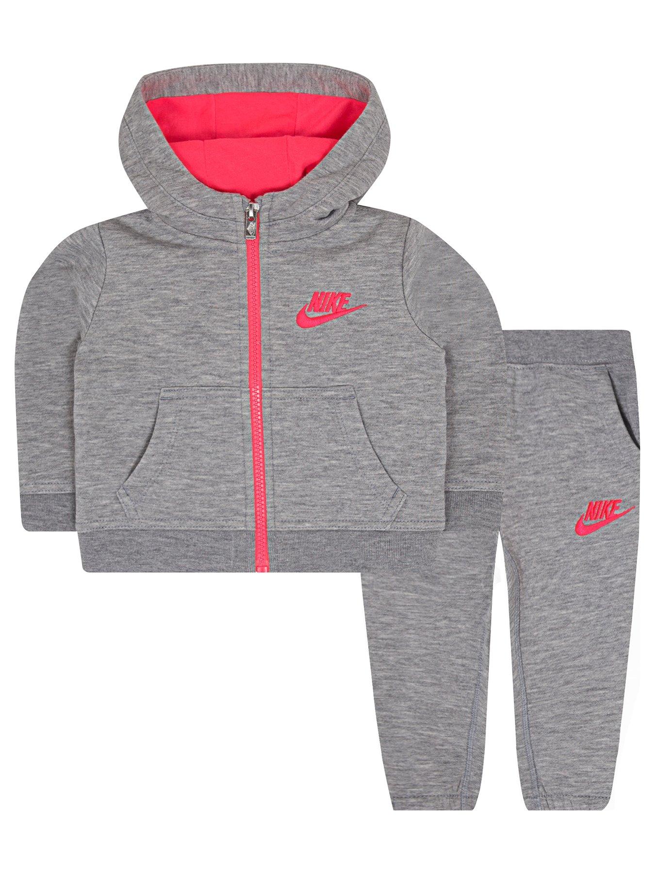 full nike tracksuit