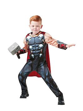 Kid wearing Thor Halloween costume