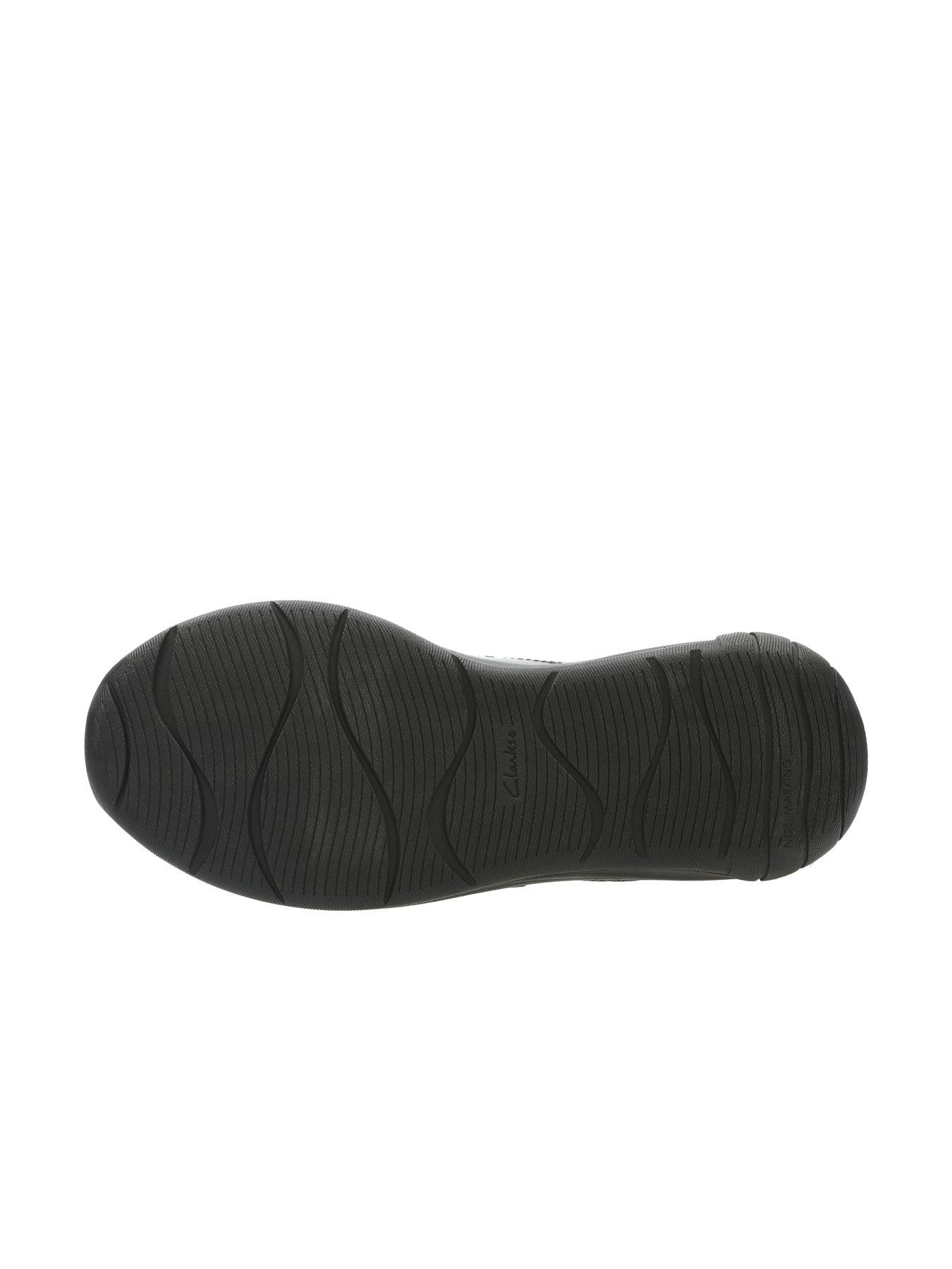 hula thrill clarks