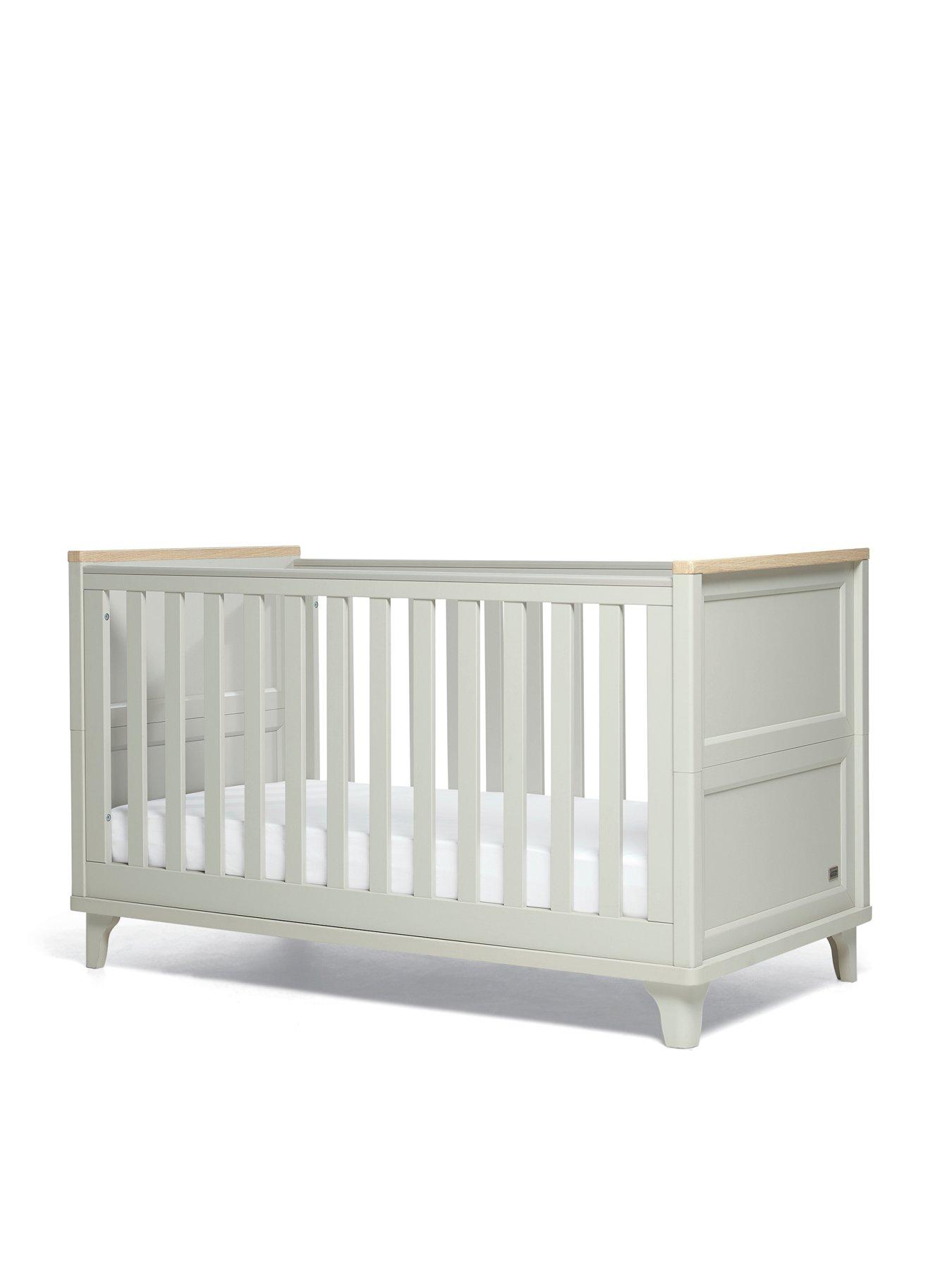 Mamas Papas Lucca Cot Bed And Dresser Changer