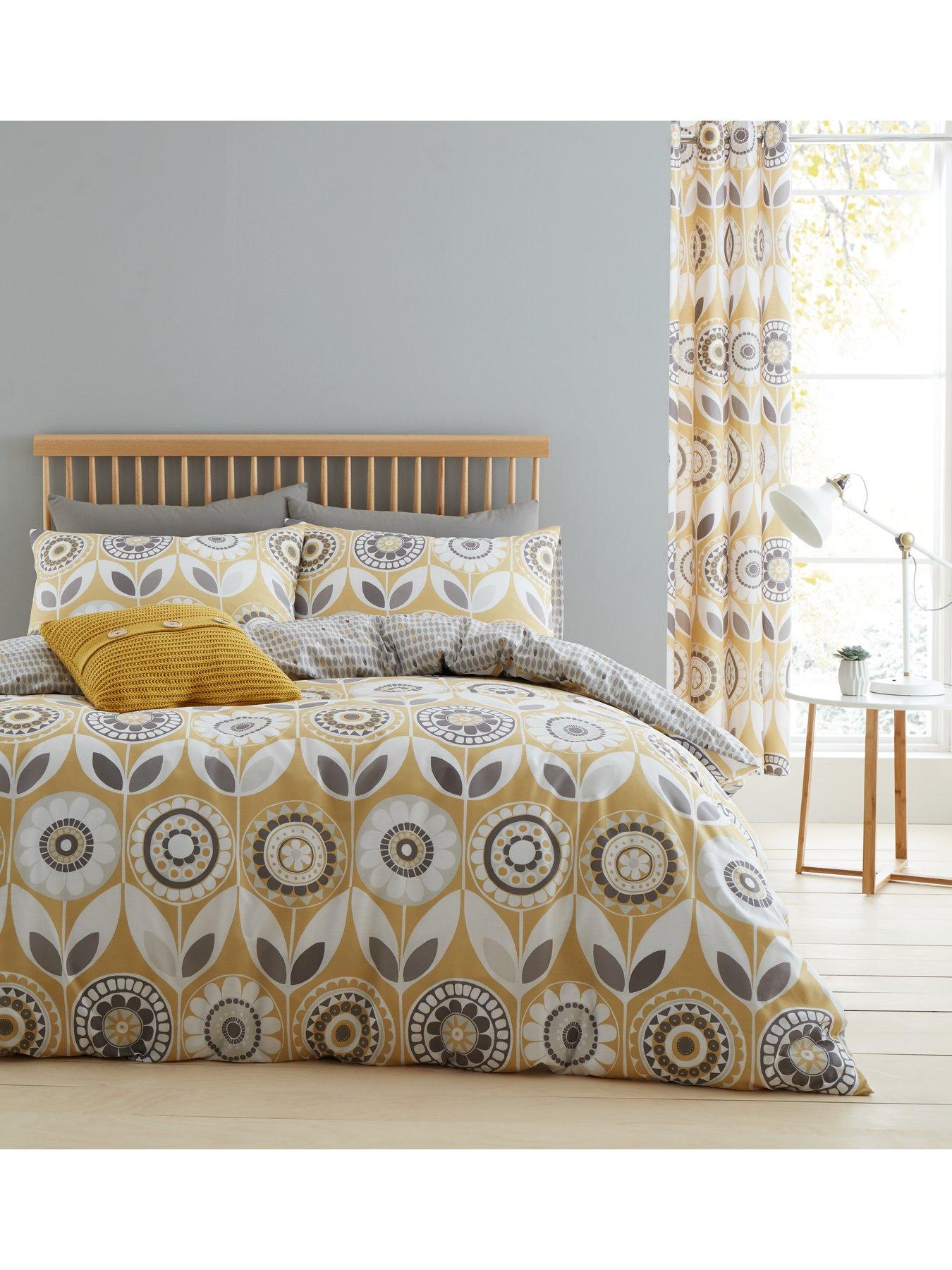 Catherine Lansfield Annika Retro Bloom Duvet Cover Set