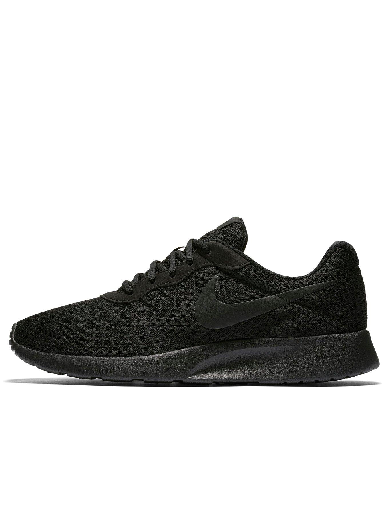 black tanjun nike trainers