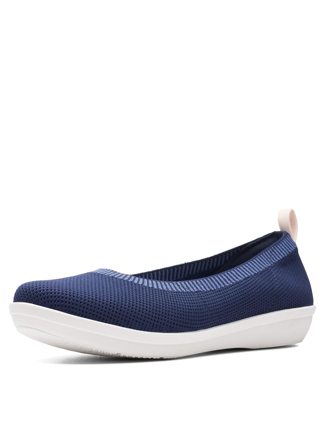 clarks womens navy flat shoes