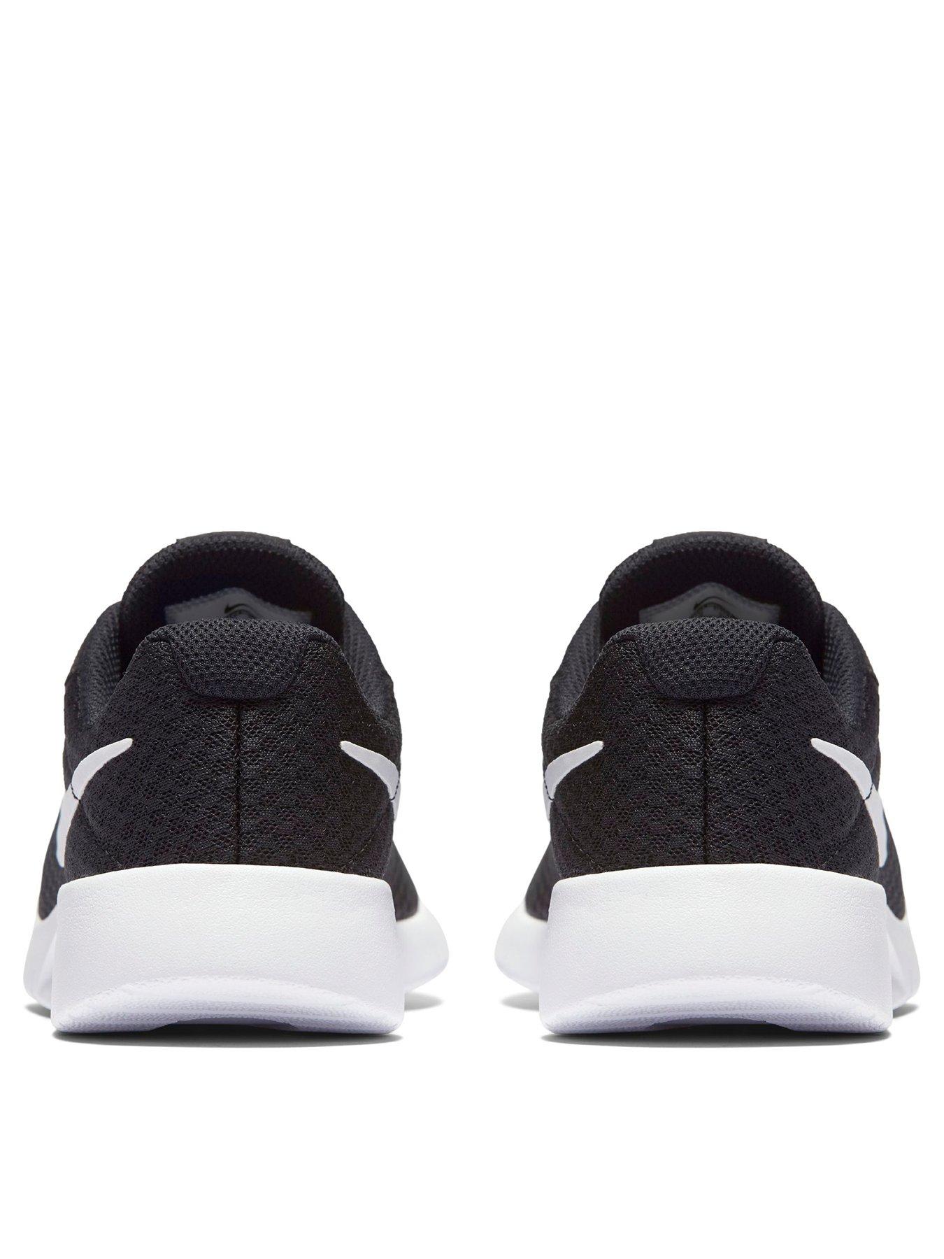 nike tanjun junior trainers black