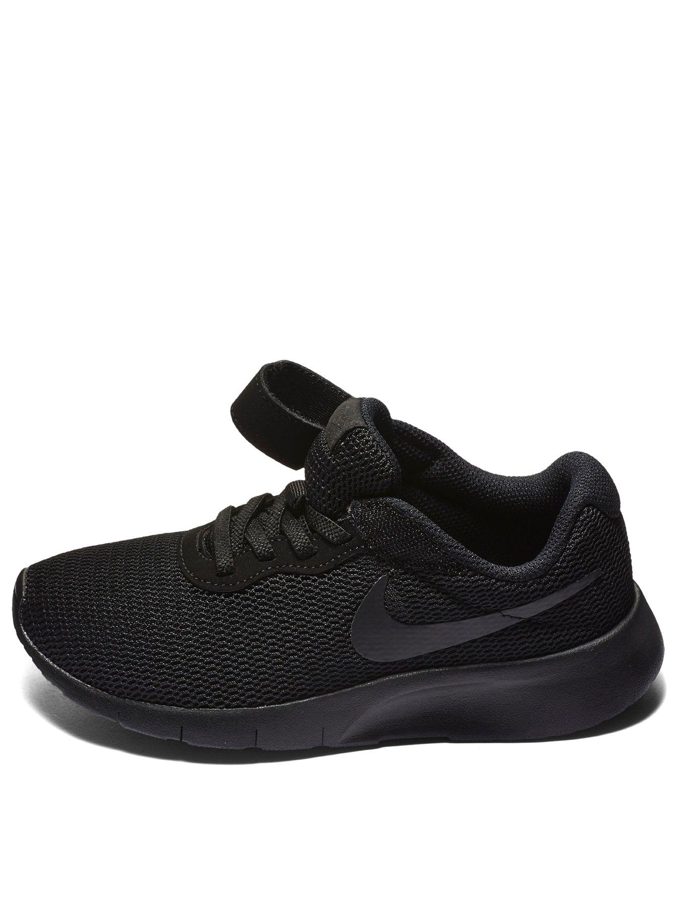 nike tanjun boys trainers