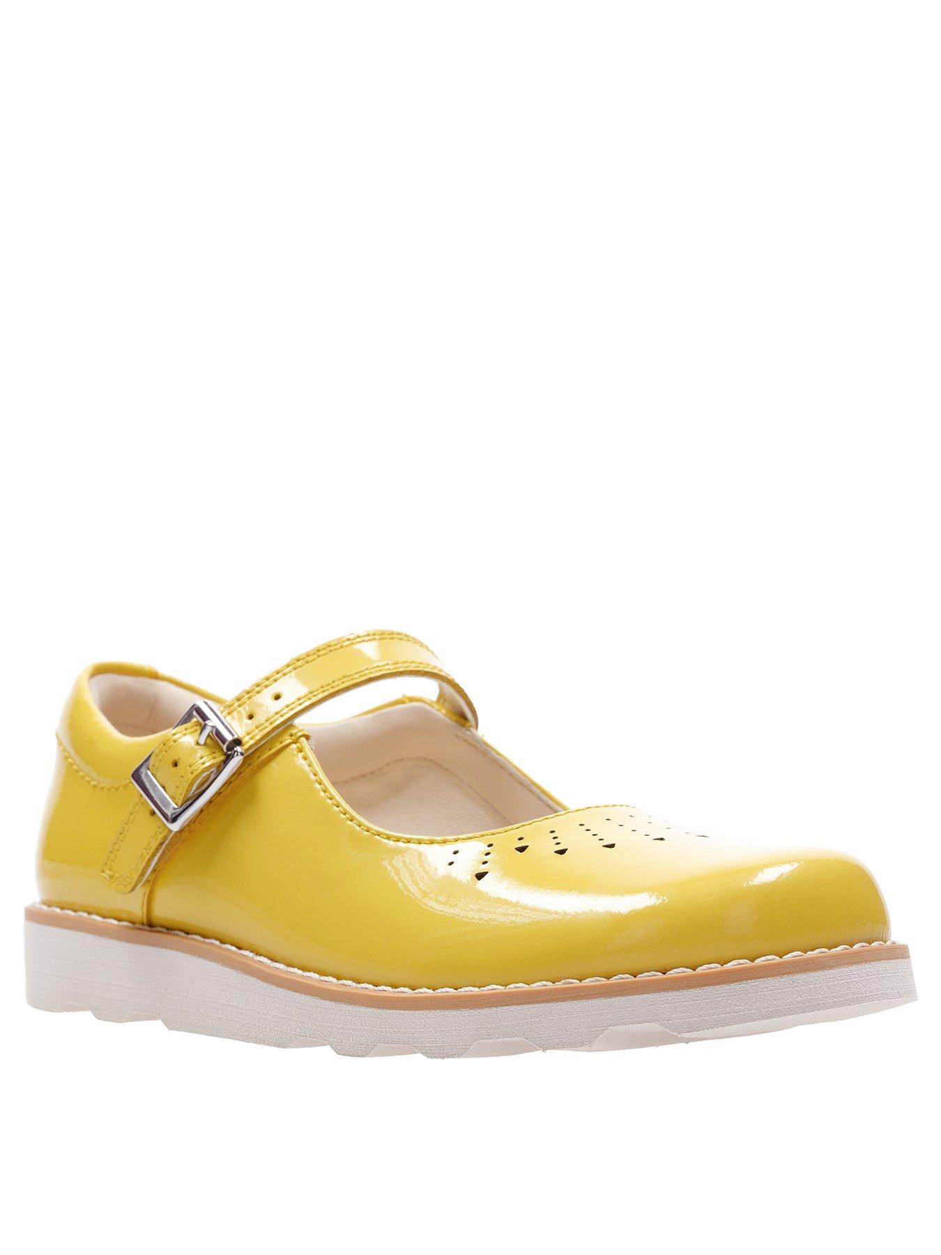 yellow clarks shoes