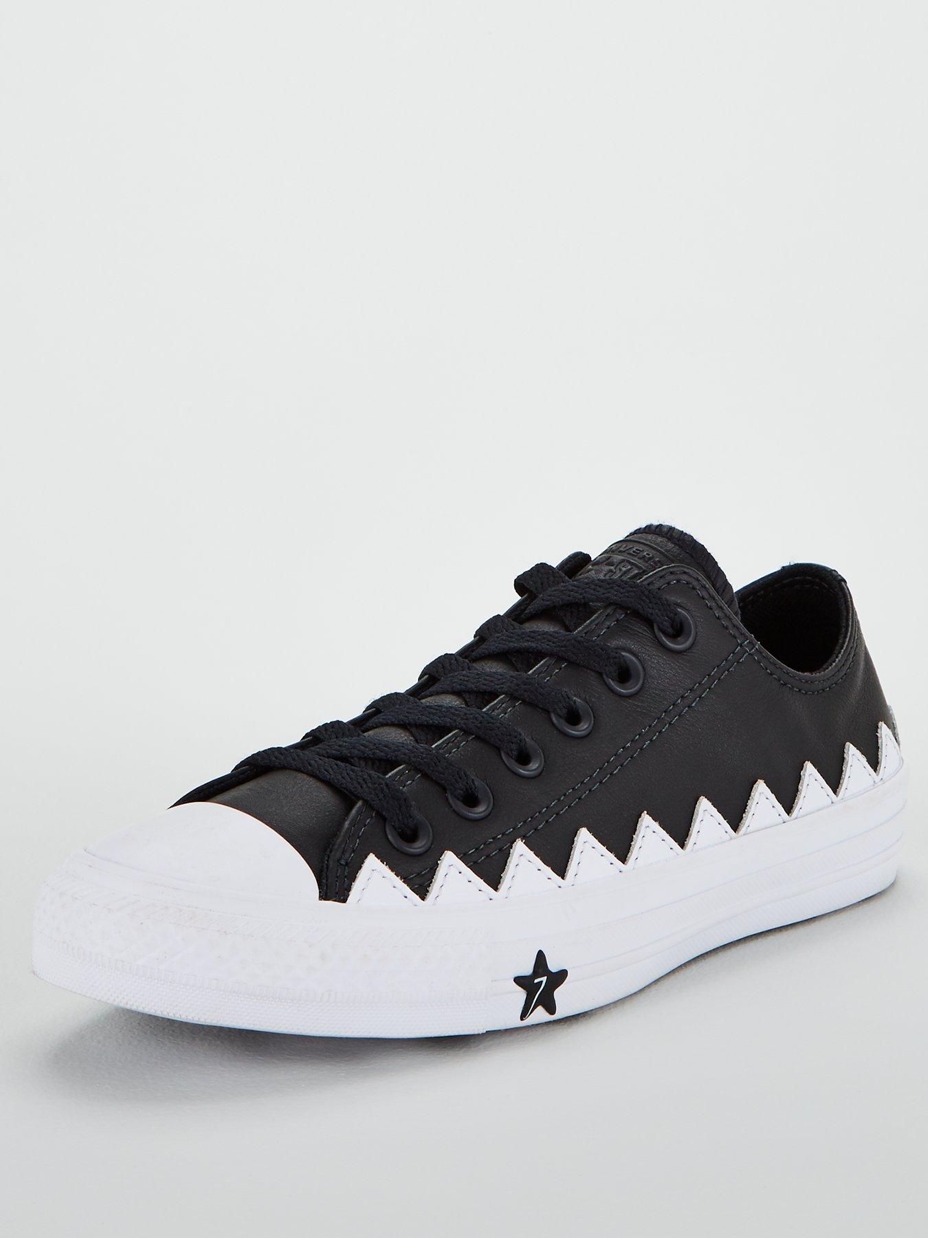 chuck taylor all star vltg low top