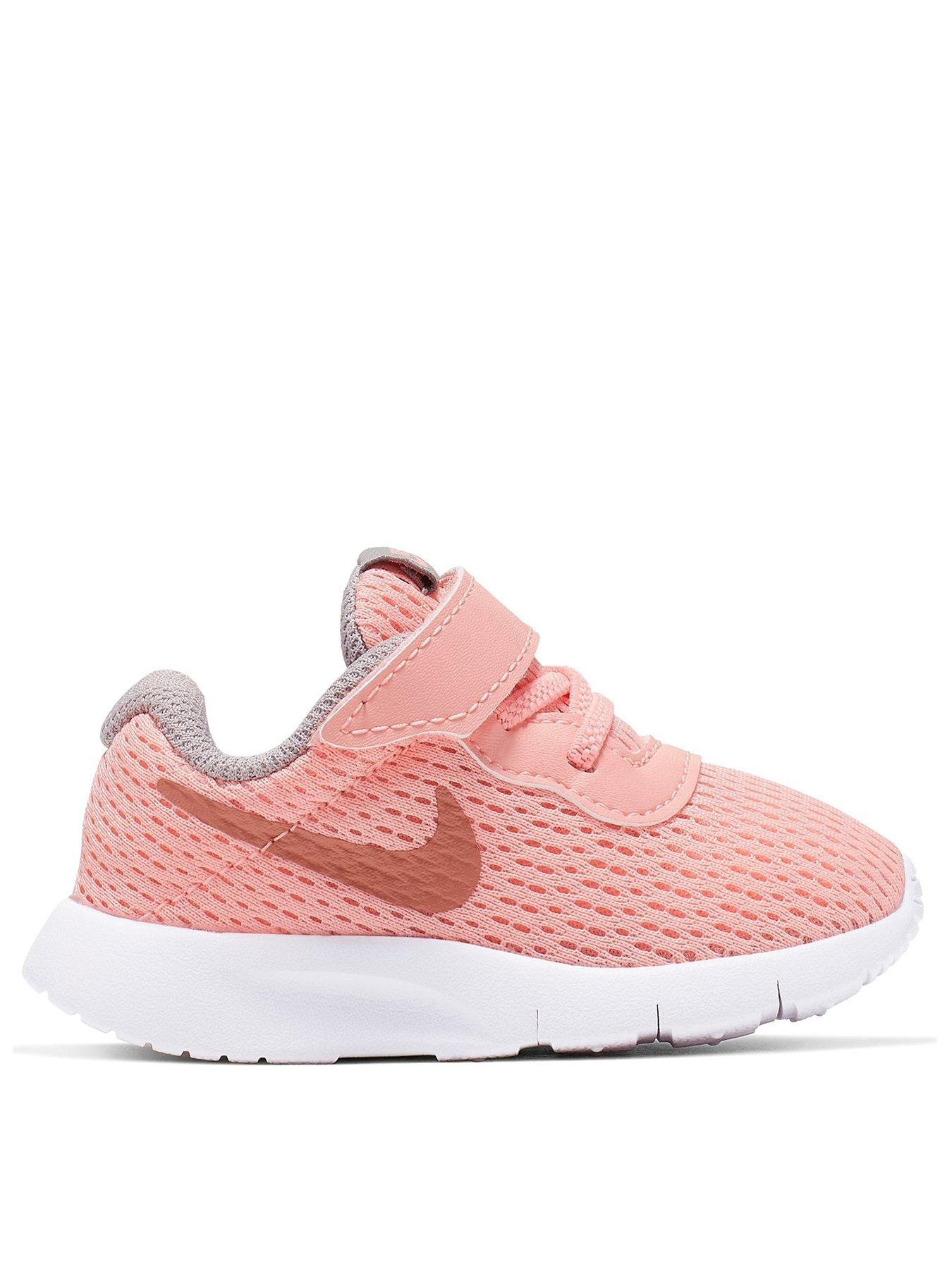 studio 88 nike roshe price