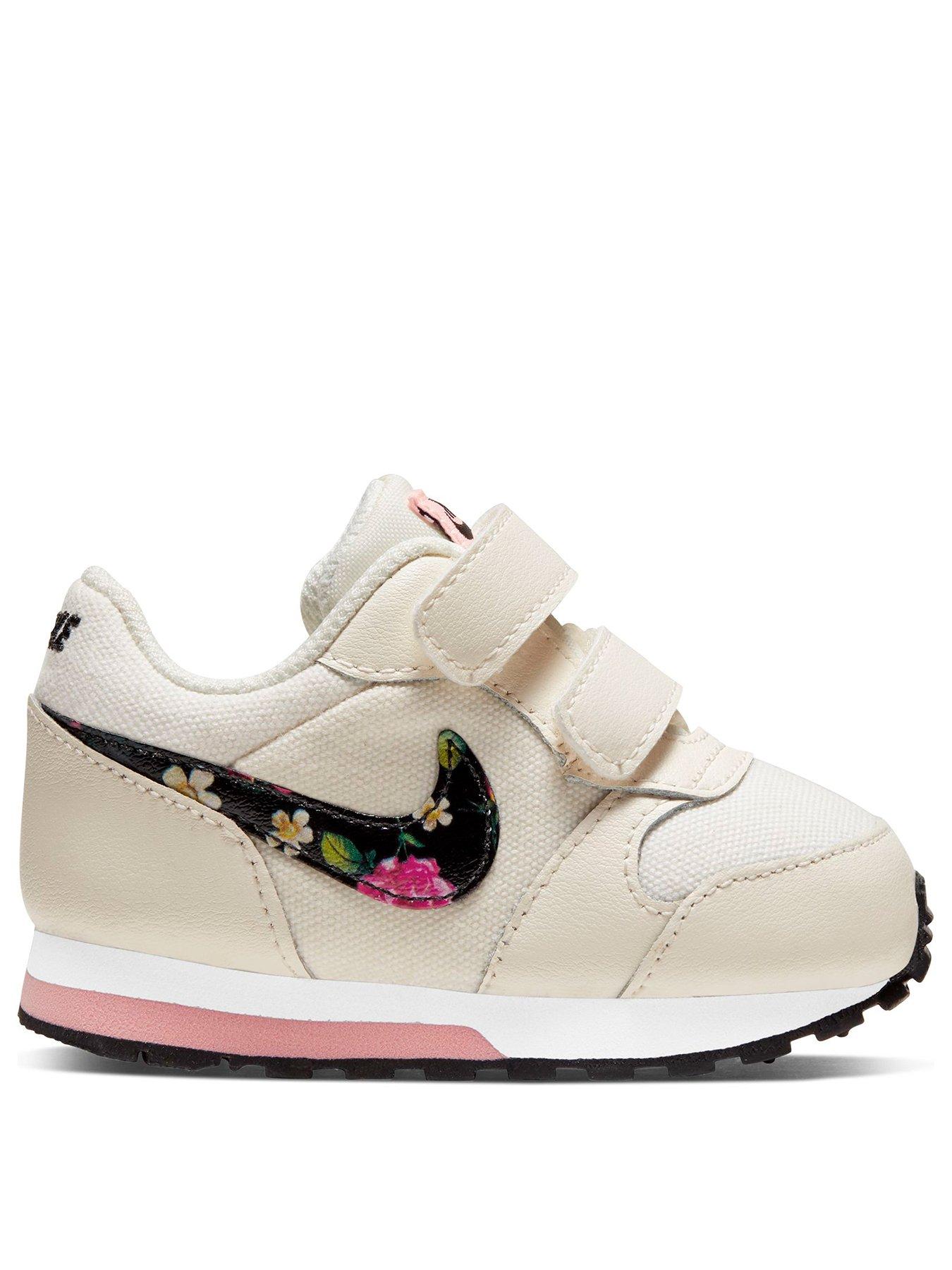 infant size 4 nike trainers