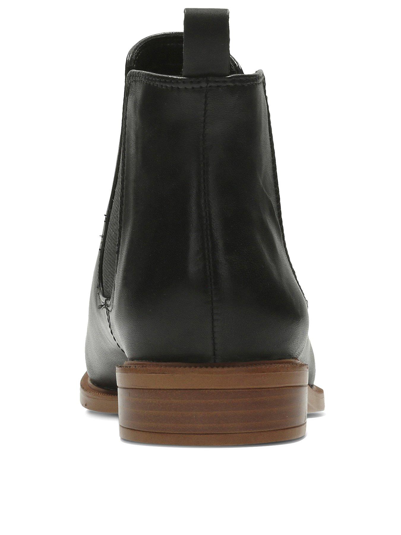 clarks ankle boots wide fit