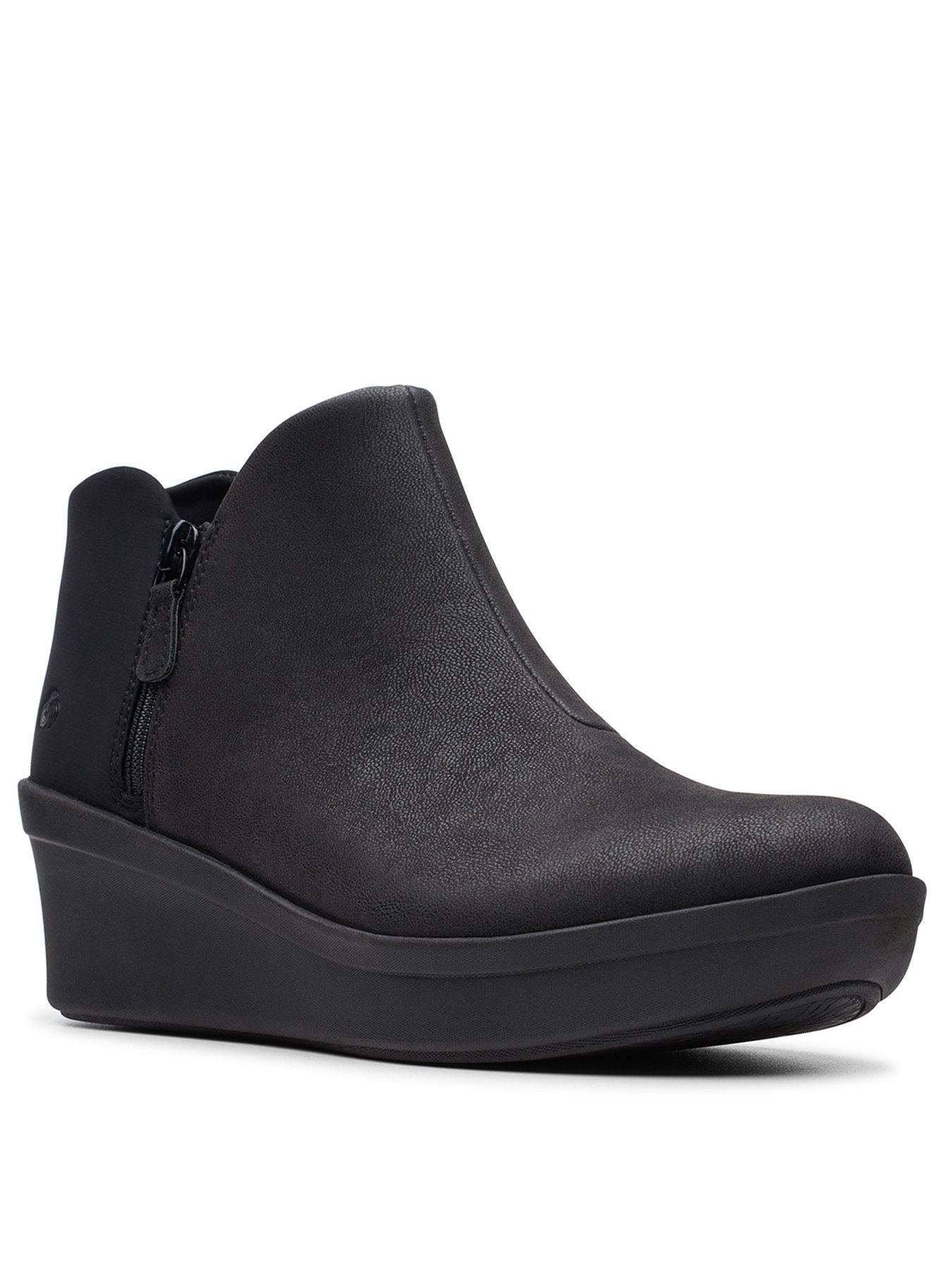 clarks ankle boots clearance