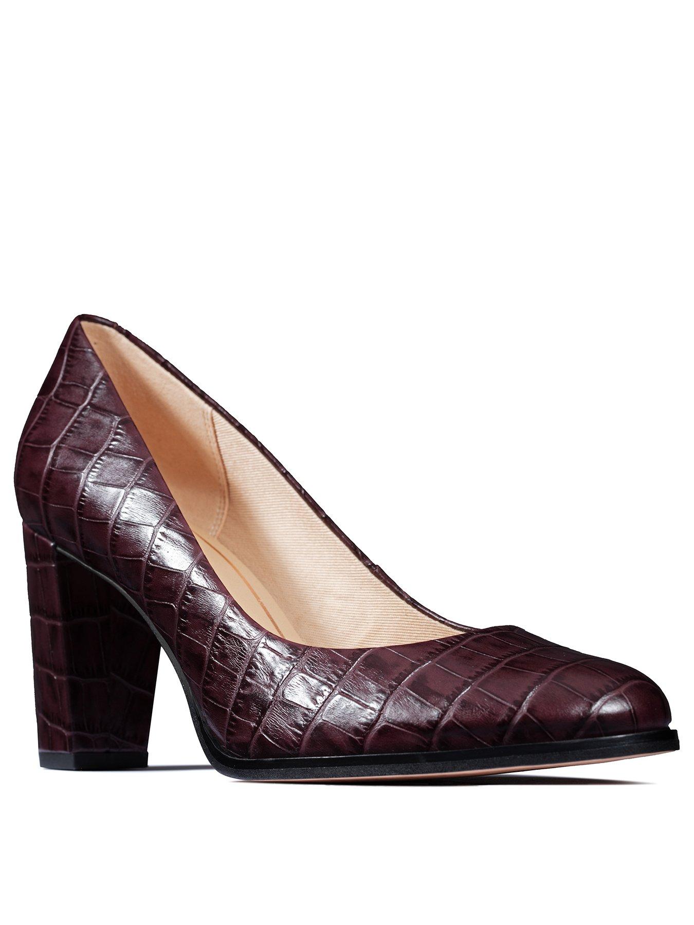clarks womens shoes on clearance