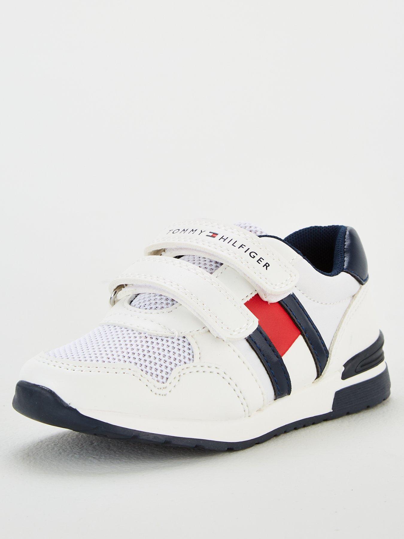 boys velcro trainers