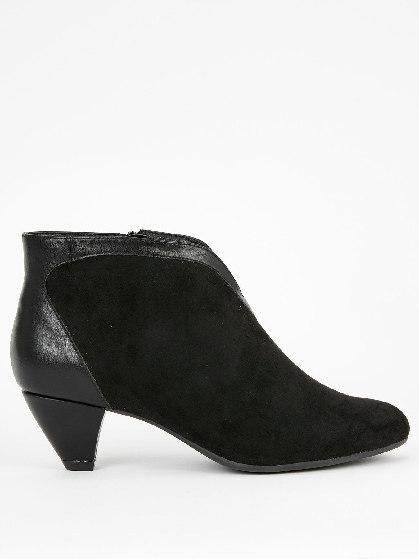 v cut shoe boots