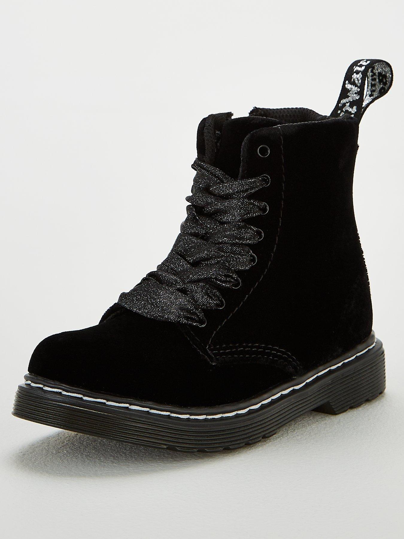 dr martens velvet black