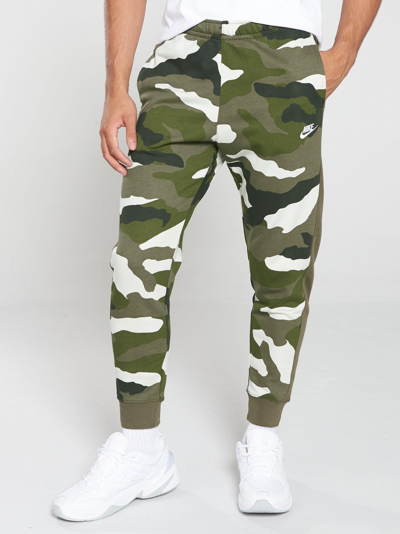 nike club camo joggers in green