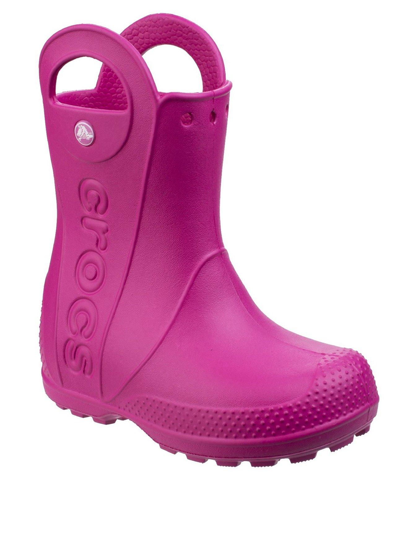 girls pink crocs