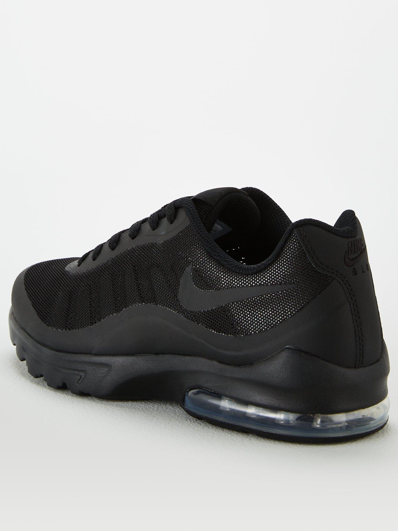 black nike invigor