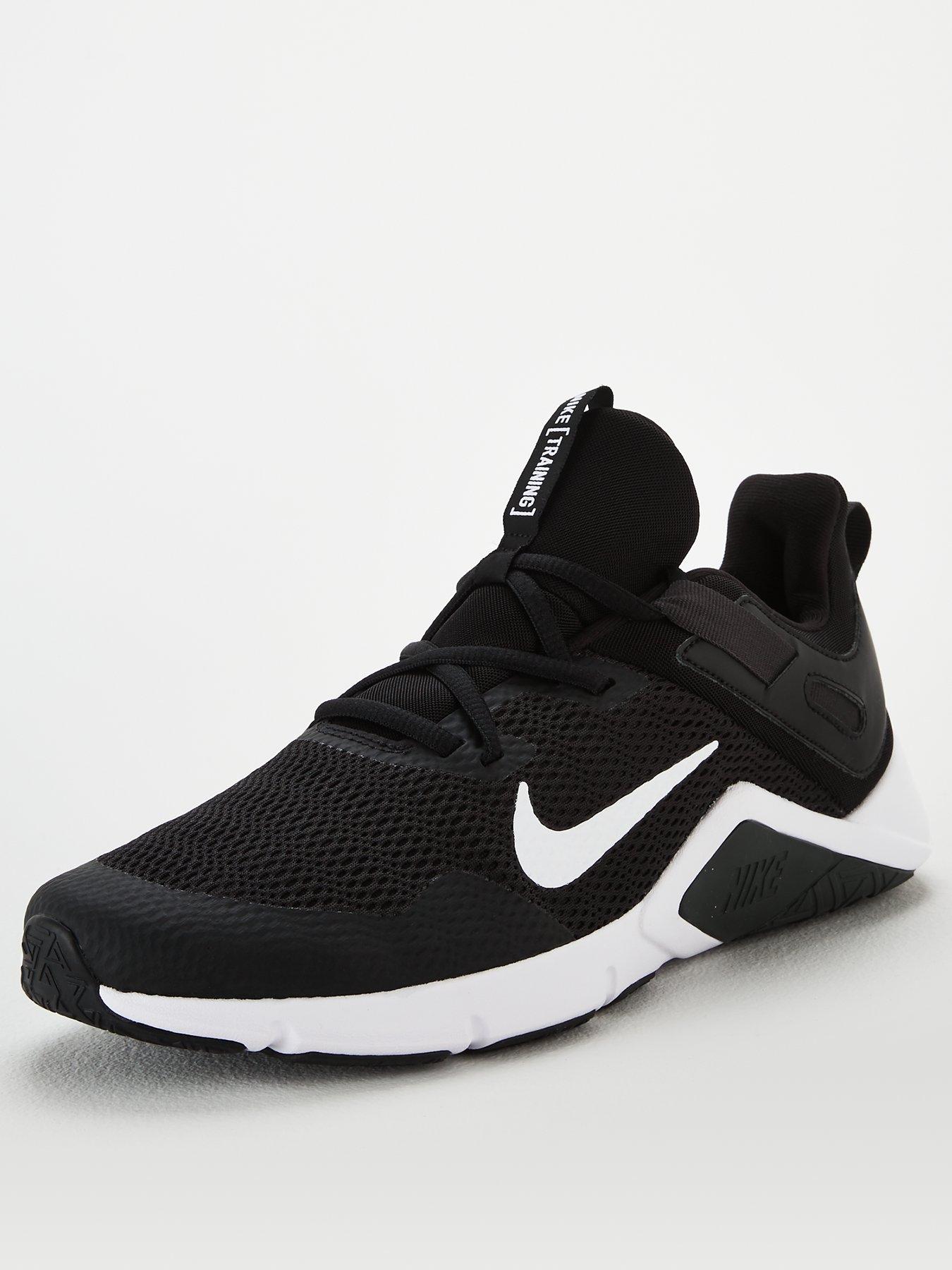 nike essential trainers