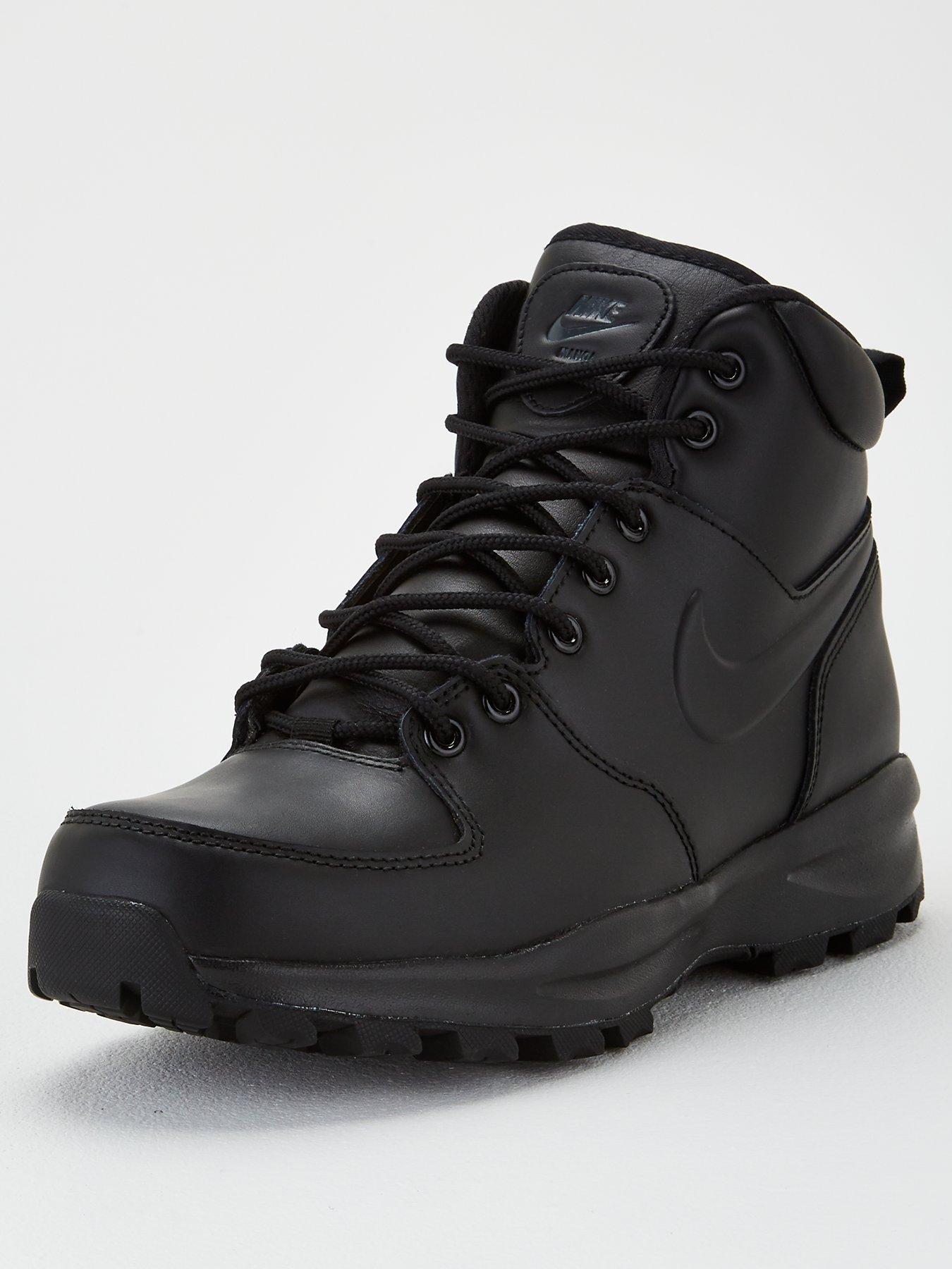 nike manoa boots near me