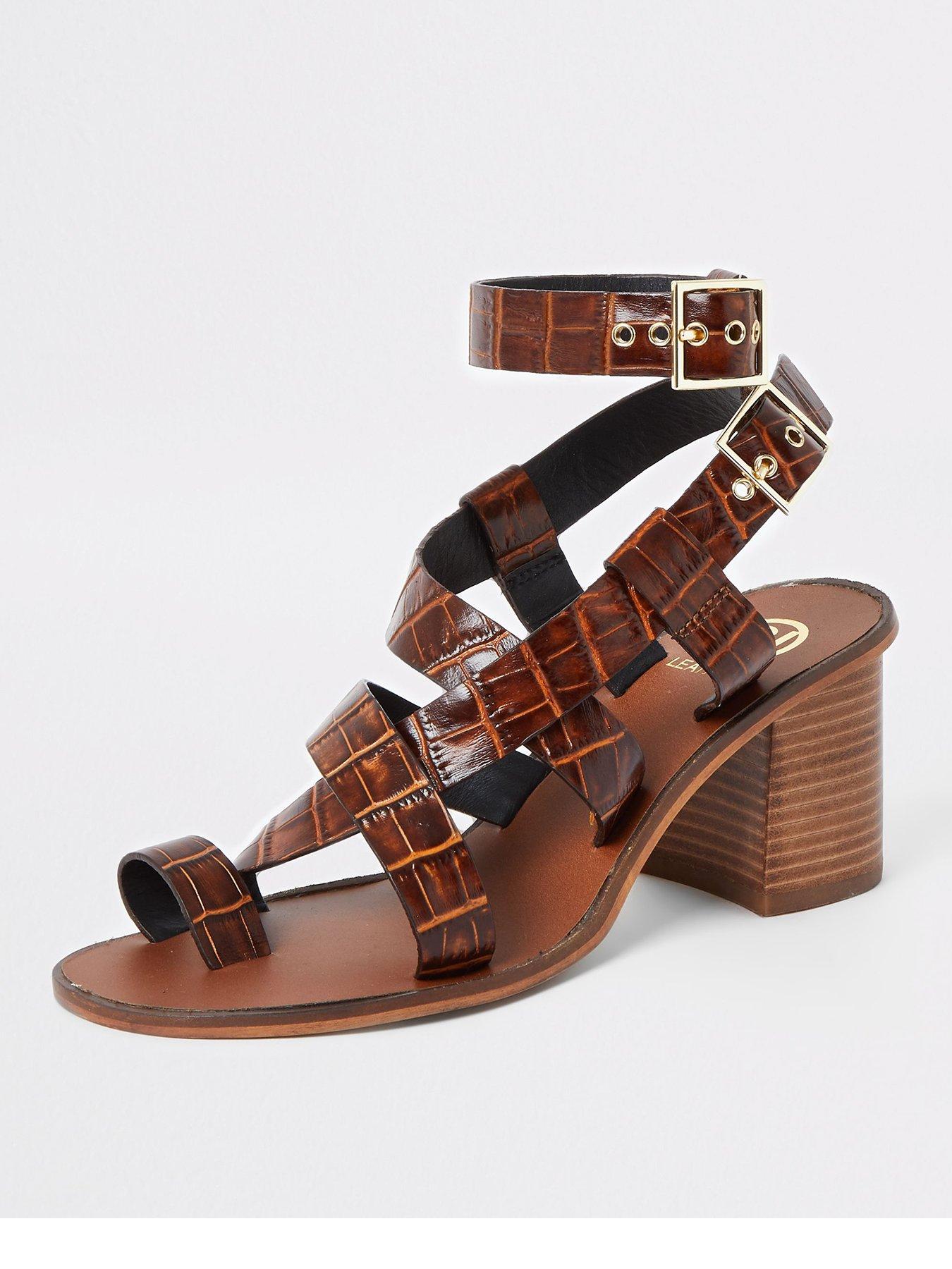 toe ring sandals with heels