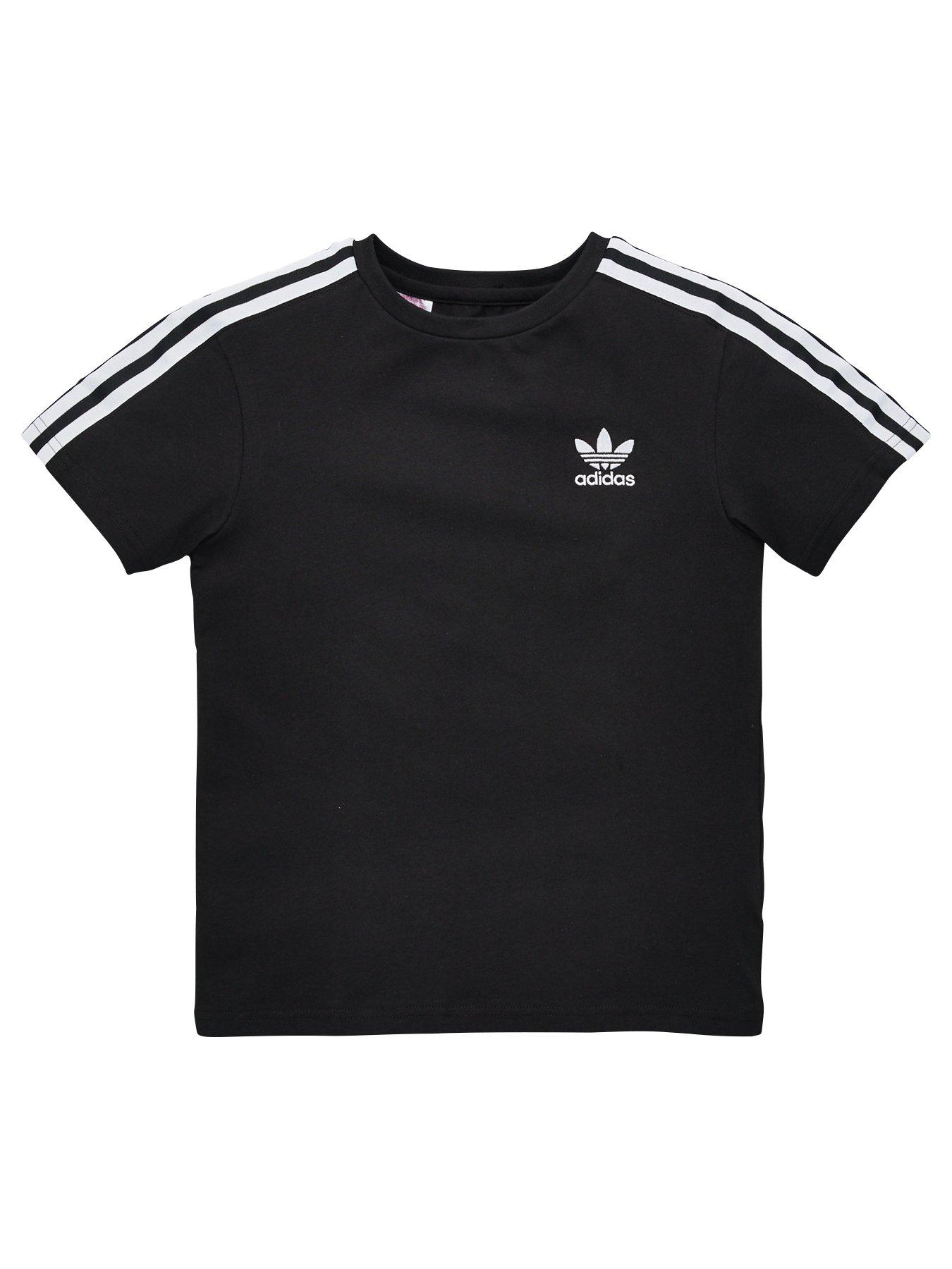 childrens adidas shorts and shirt