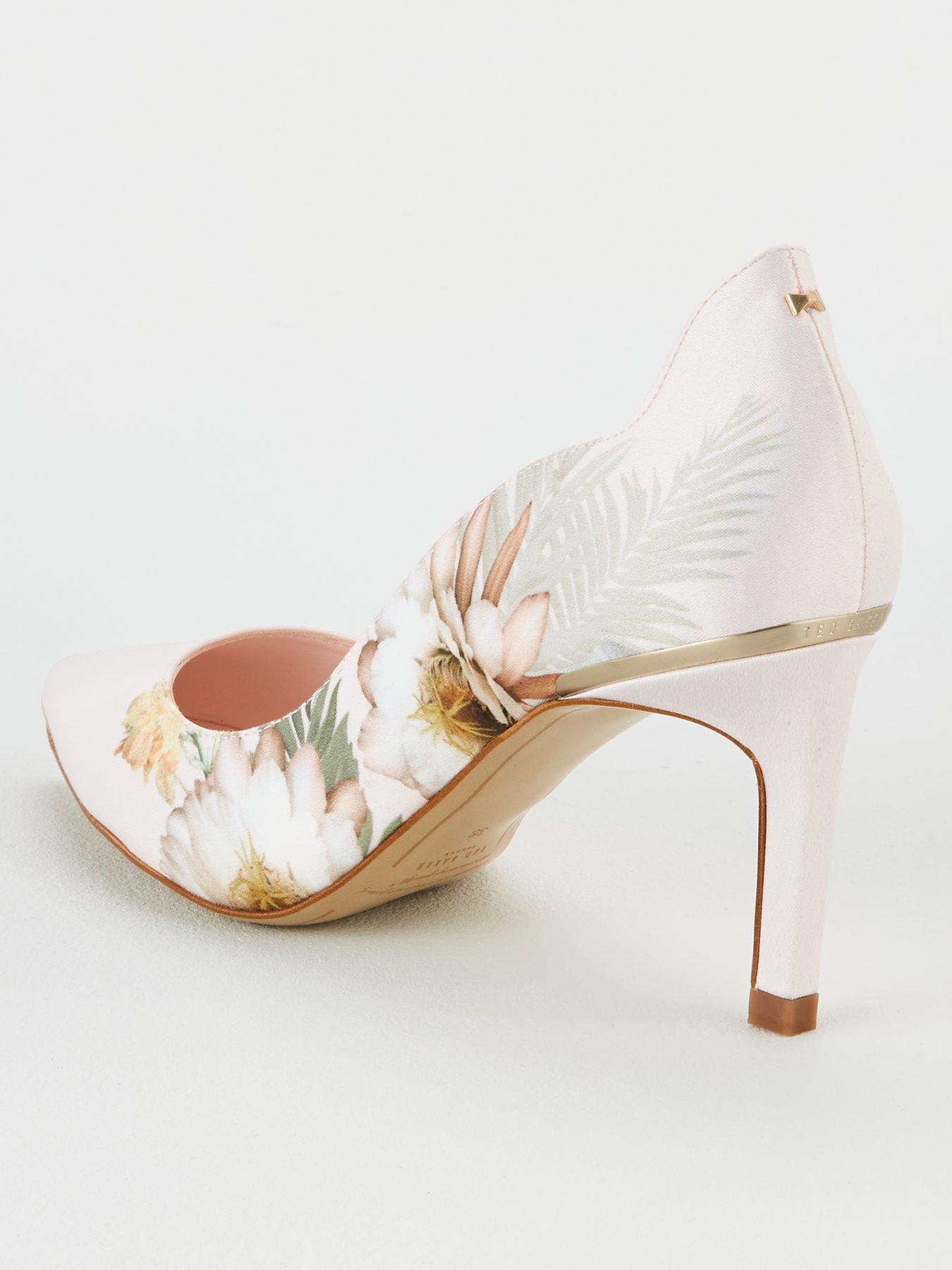 pale pink shoes low heel