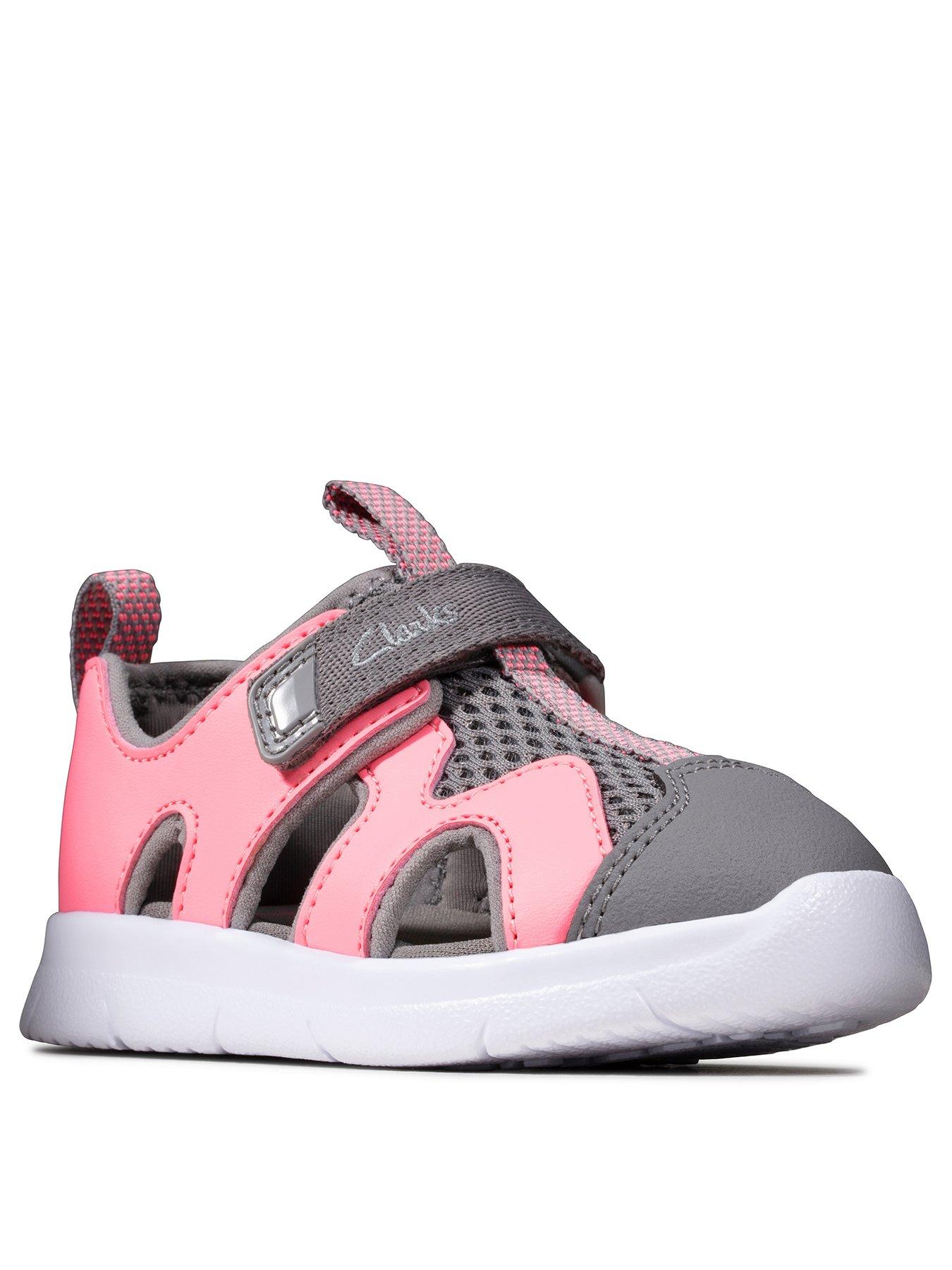 clarks sandals baby girl