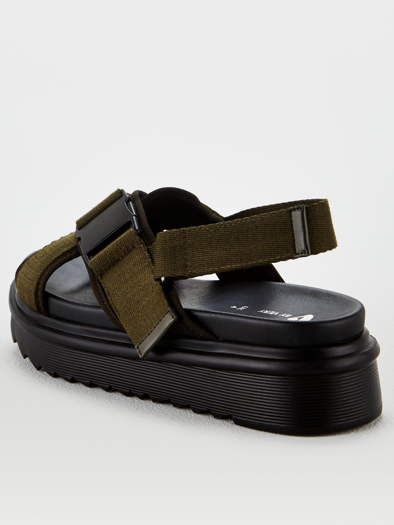 wide fit hiking sandals