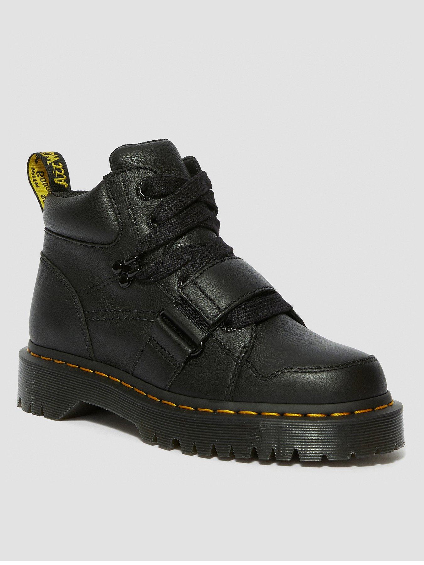 dr martens 146 suede boots