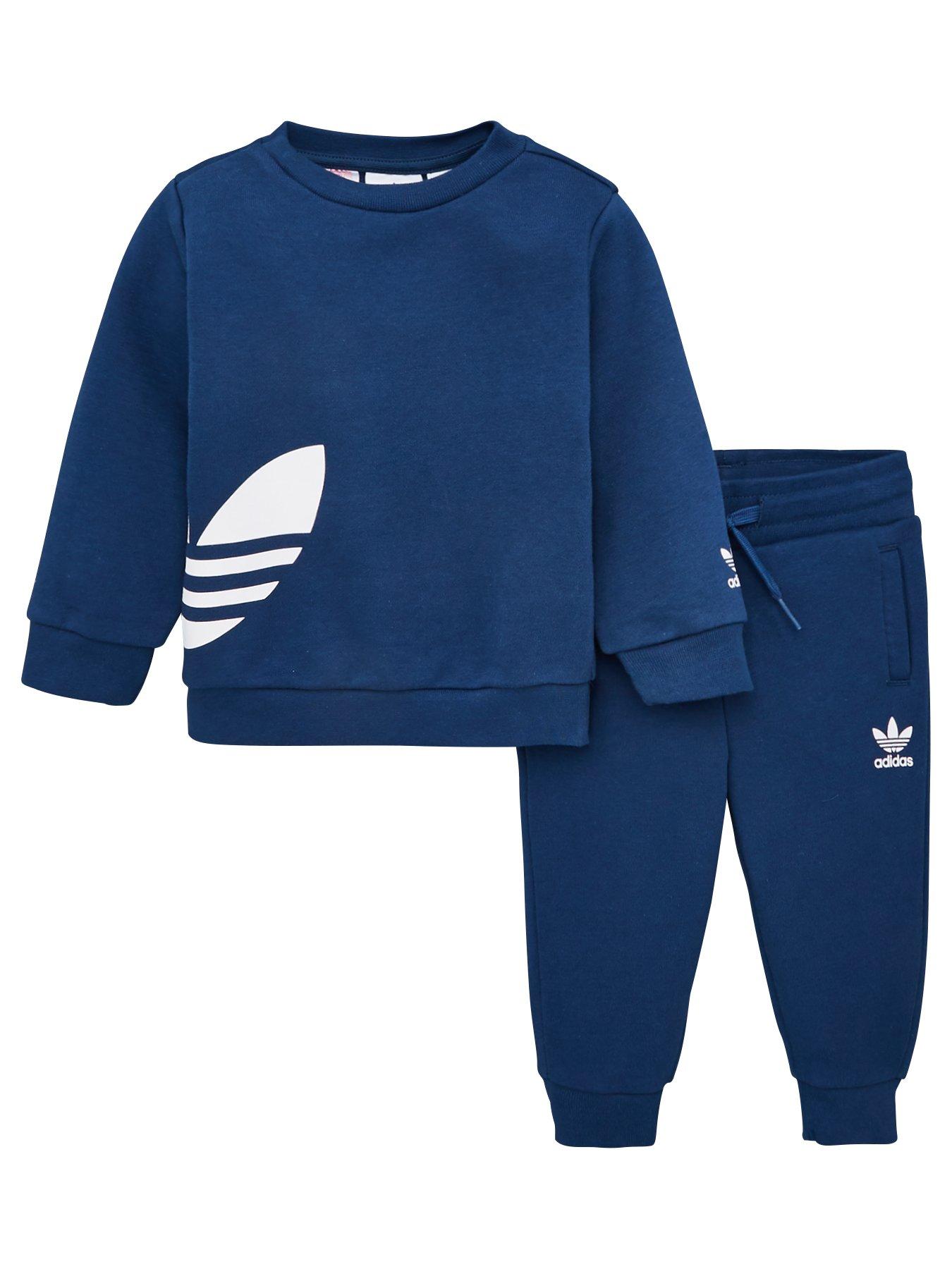 trefoil crew set