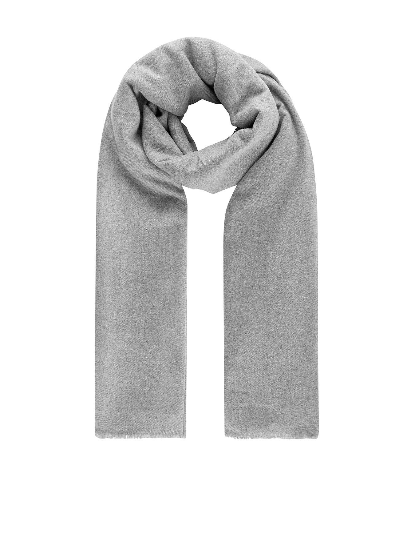 accessorize scarves