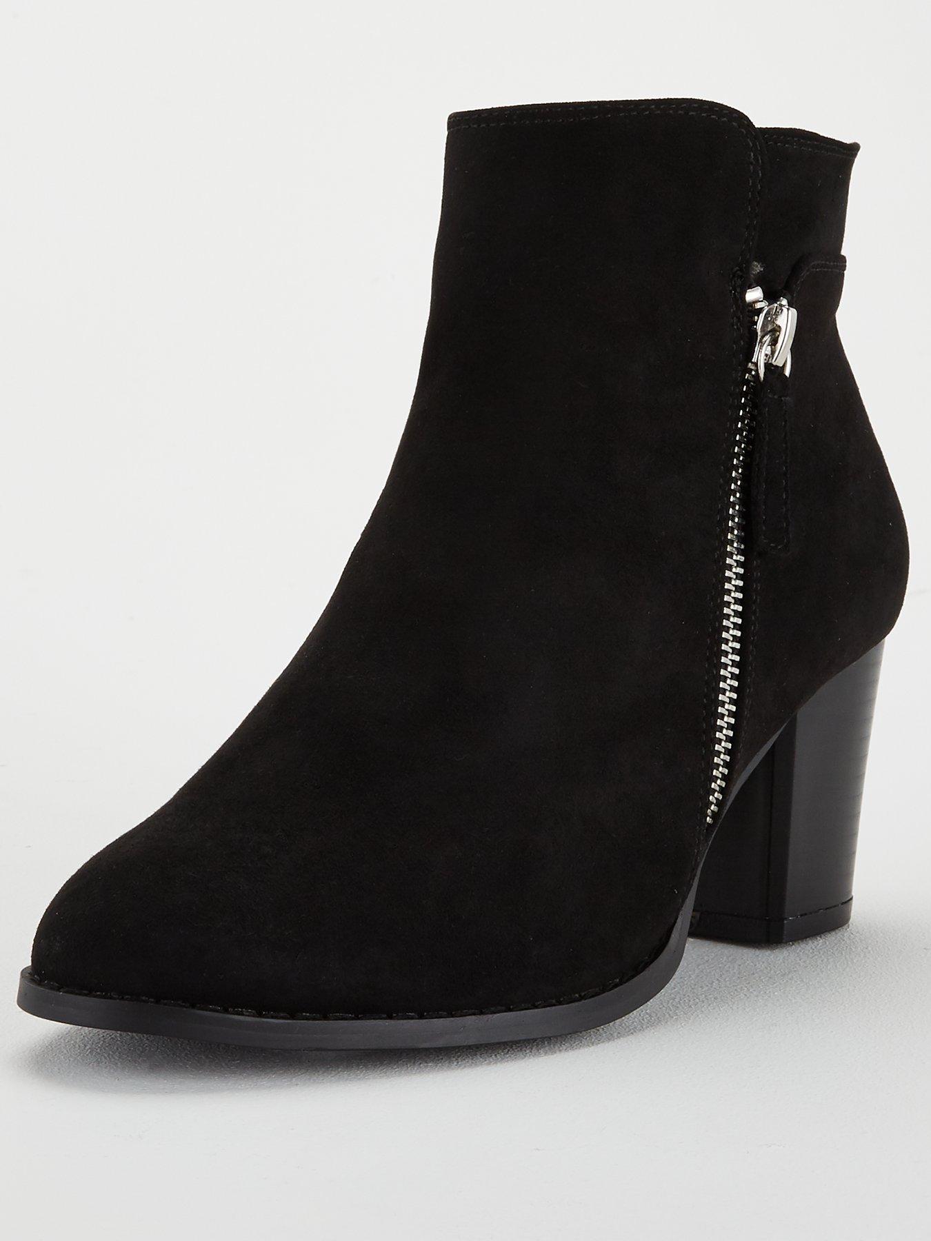 wide ankle boots low heel