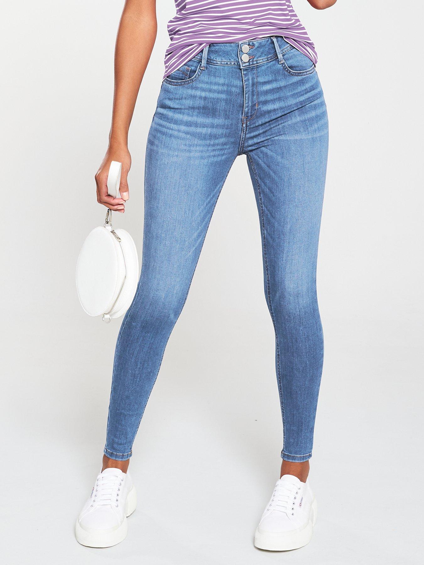 light washed skinny jeans