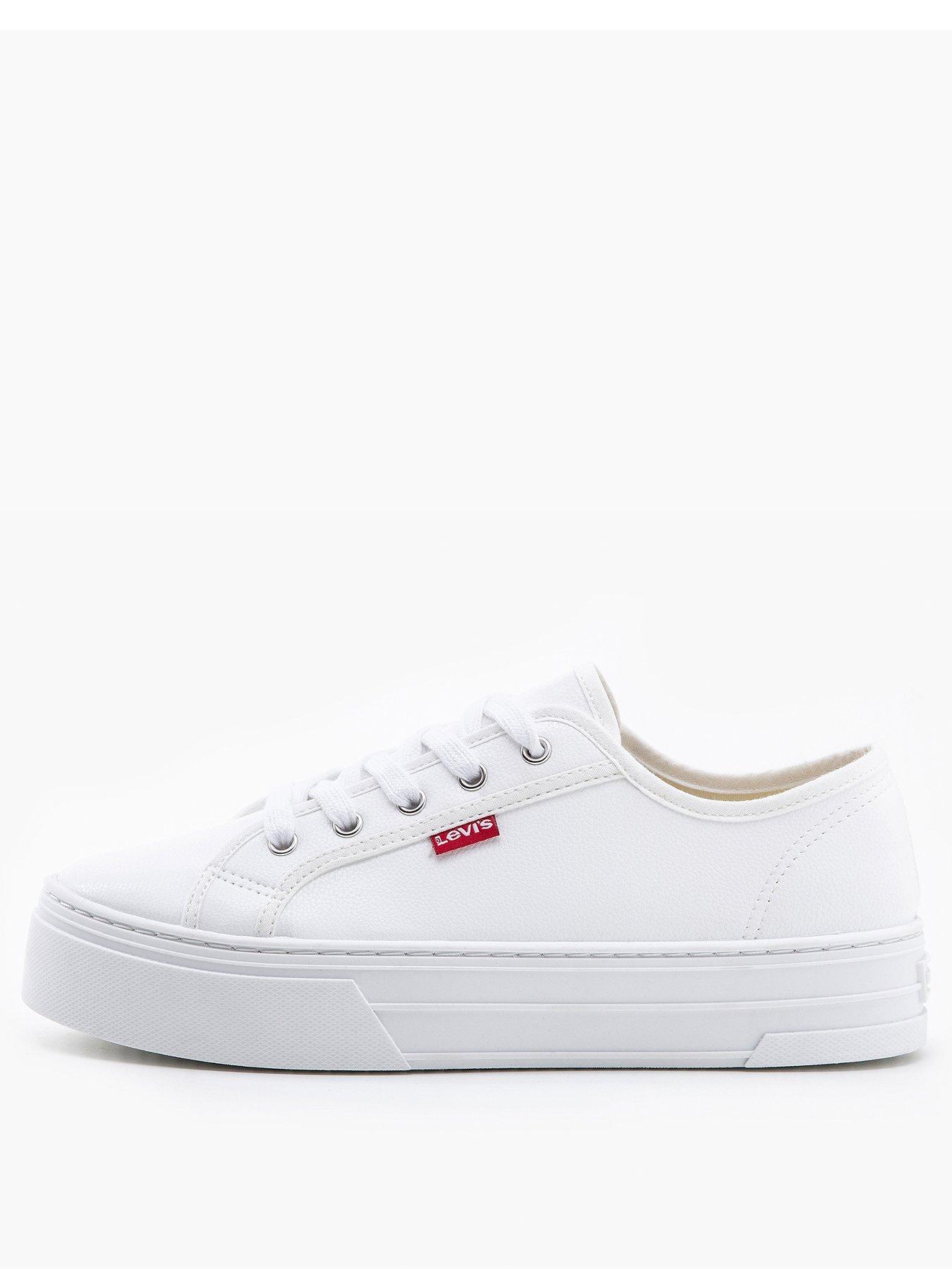 levis white pumps