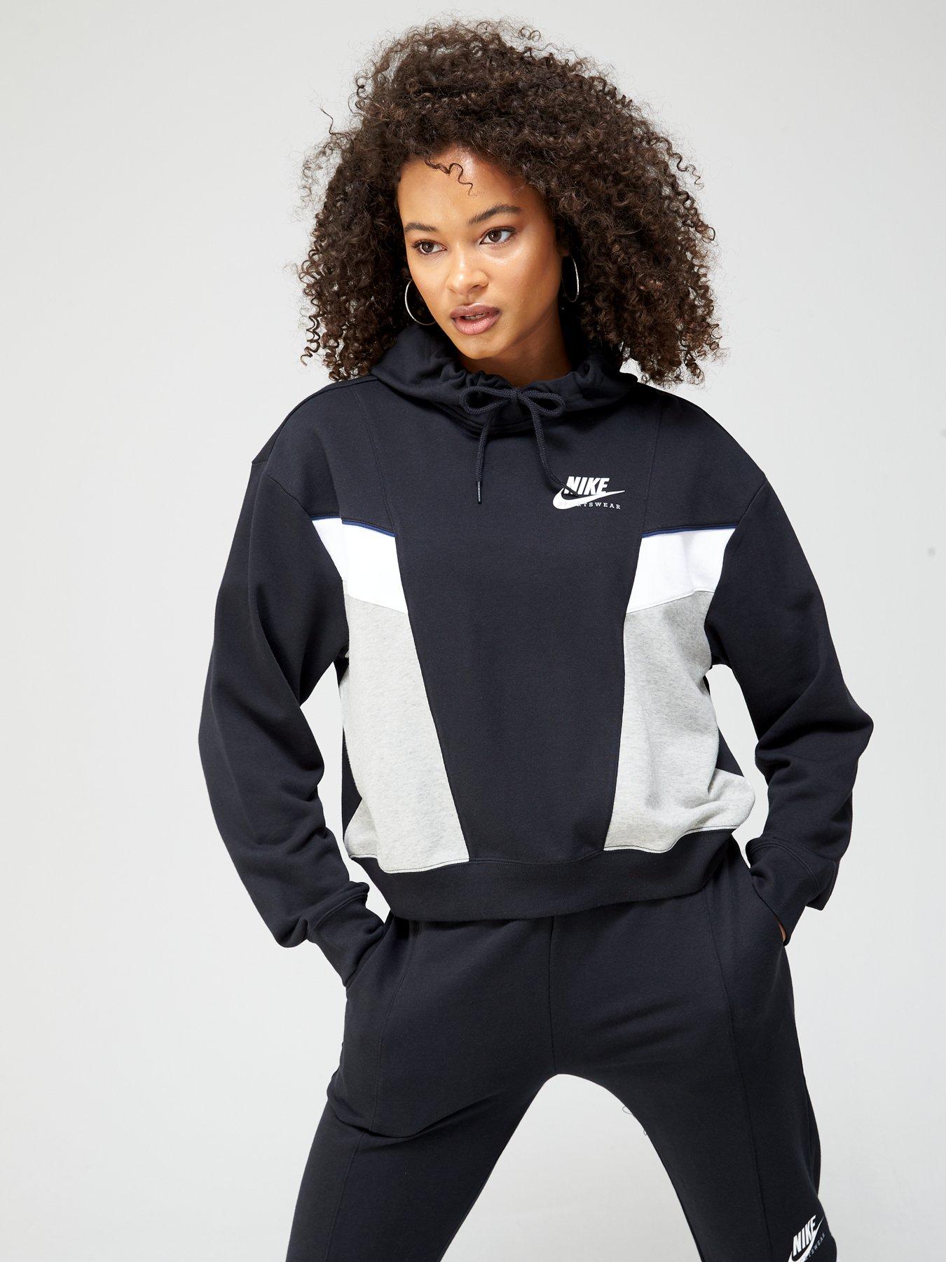 nike fluffy pullover