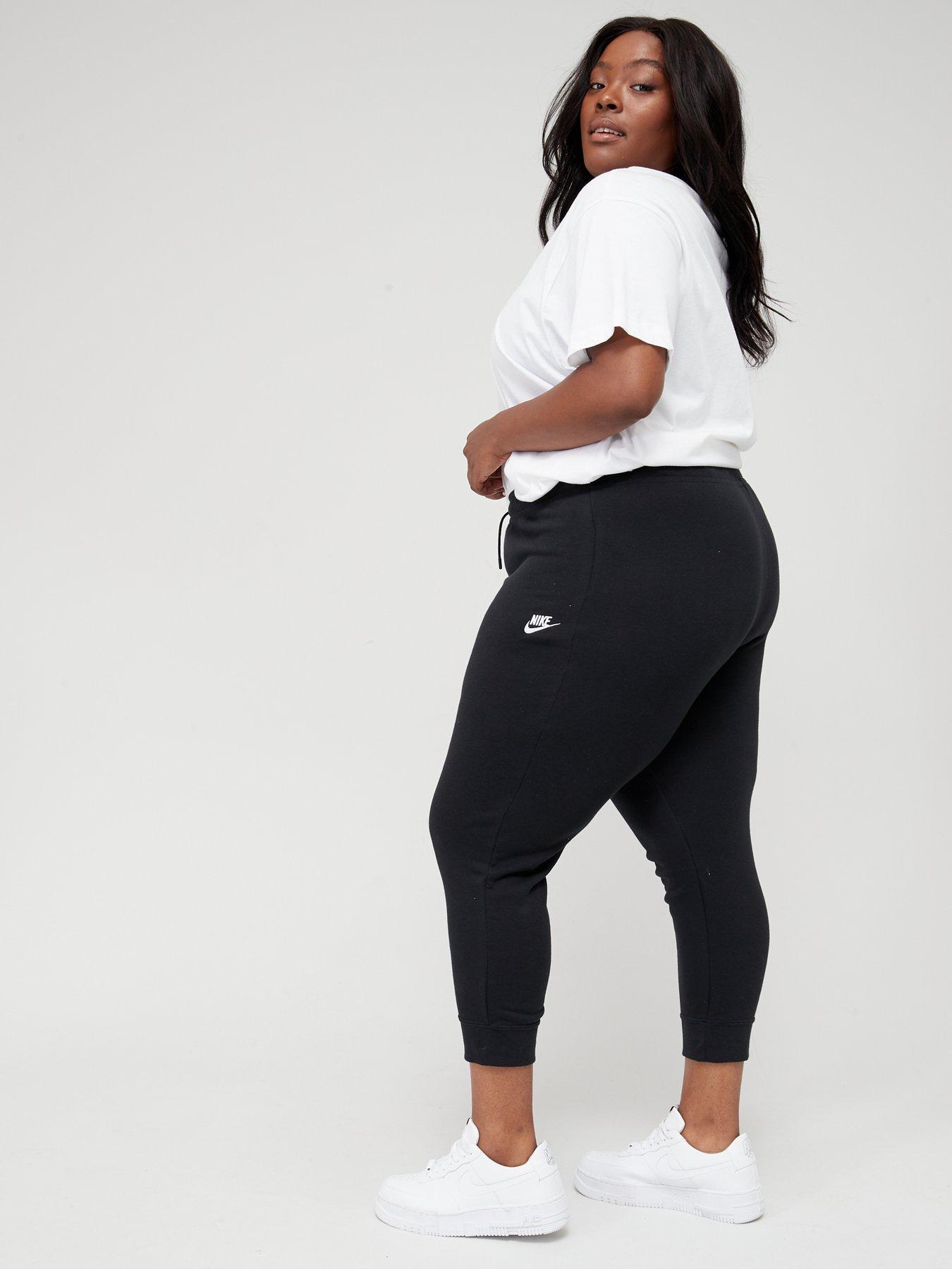 plus size model nike