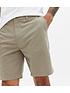 new-look-straight-fit-chino-shorts-khakioutfit